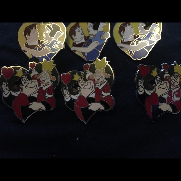 Disney Pins Lot #42 - Picture 3 of 3